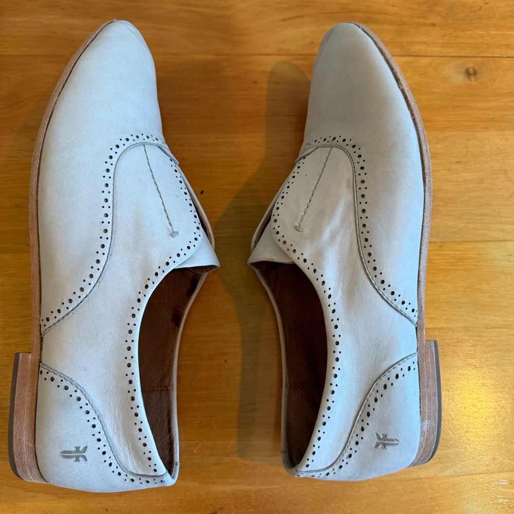 Frye Women’s Leather Flats, size 8.5M